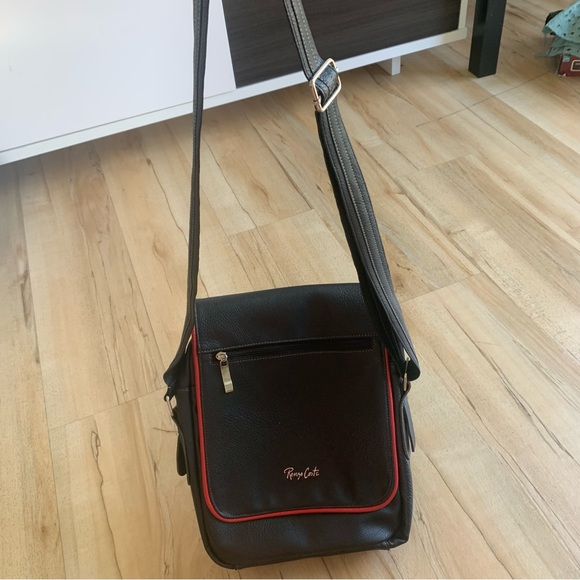 crossbody negro de cuero Renzo Costa Made in Perú - Picture 2 of 8